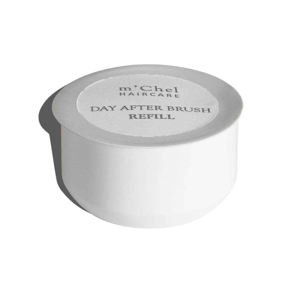 m'chel Day After Brush Dry Shampoo brush showcases precise application for oil control