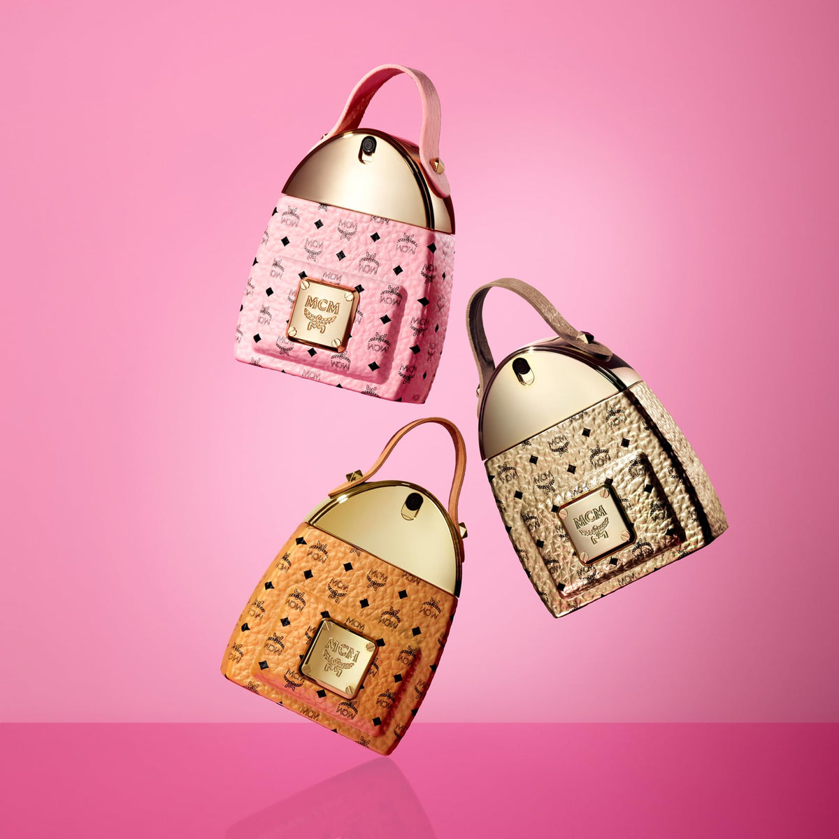MCM ULTRA travel spray delivers playful woody floral notes for daytime.