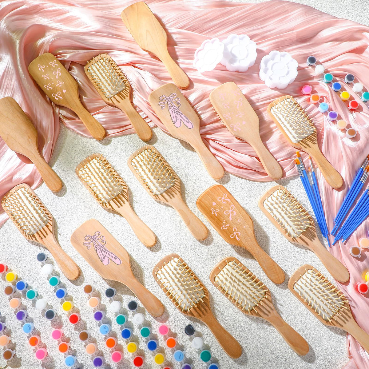 Paint brushes and palettes included for Meanplan DIY decorating