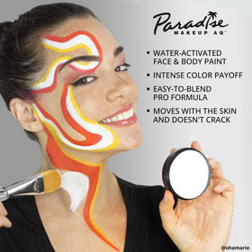 Mehron Paradise Makeup AQ on stage model demonstrates blendable color for bold performances.
