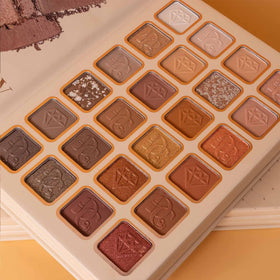 MeiPlumLai 43-shade set adapts from matte to shimmer with rich payoff