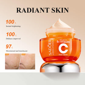 MEIYUANNAISI Vitamin C Face Cream provides deep moisture for a soft complexion.