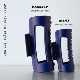 Mello clip flat against headrest blue shows comfortable movement with driving.