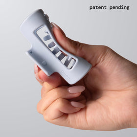 MELLO light blue small claw clip, side view, flexible design.