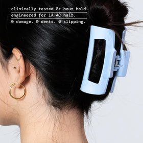 Mello light-blue squishy clip featuring flexible CloudFlex material