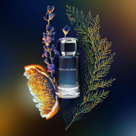 Mercedes-Benz Ultimate heart notes blend apple, nutmeg and mandarin for warmth