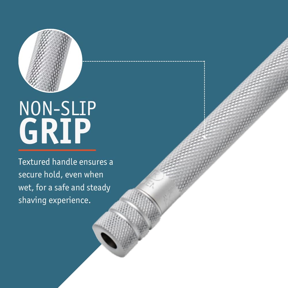 MERKUR 22C closed comb head delivers a smooth shave with reduced nicks