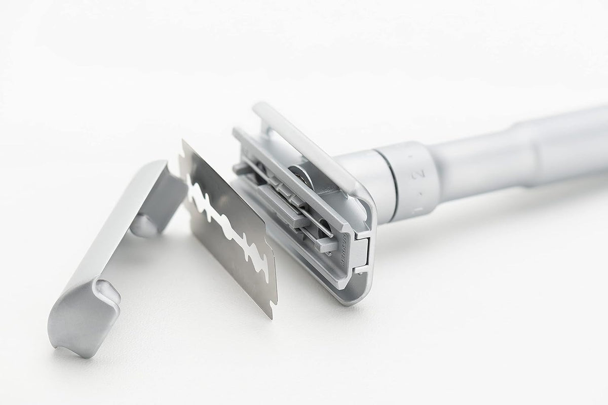 MERKUR Futur 700 adjustable blade gap for a personalized shave