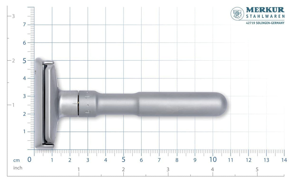 MERKUR Futur 700 works with standard double-edge blades