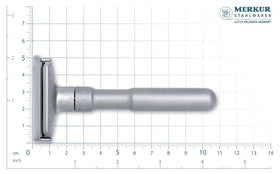 MERKUR Futur 700 works with standard double-edge blades
