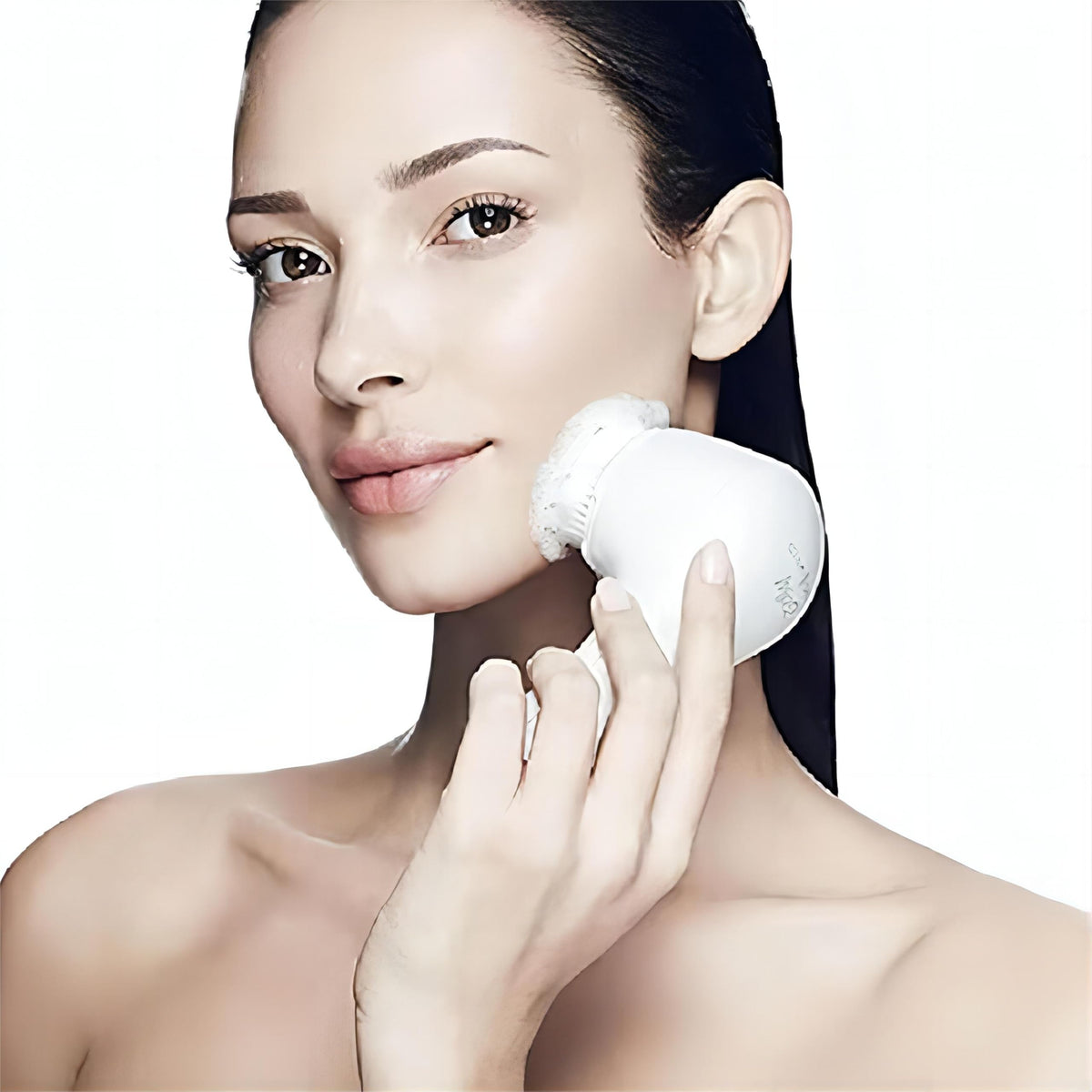MFY Mia 2 timer guides even coverage across forehead to cheeks.