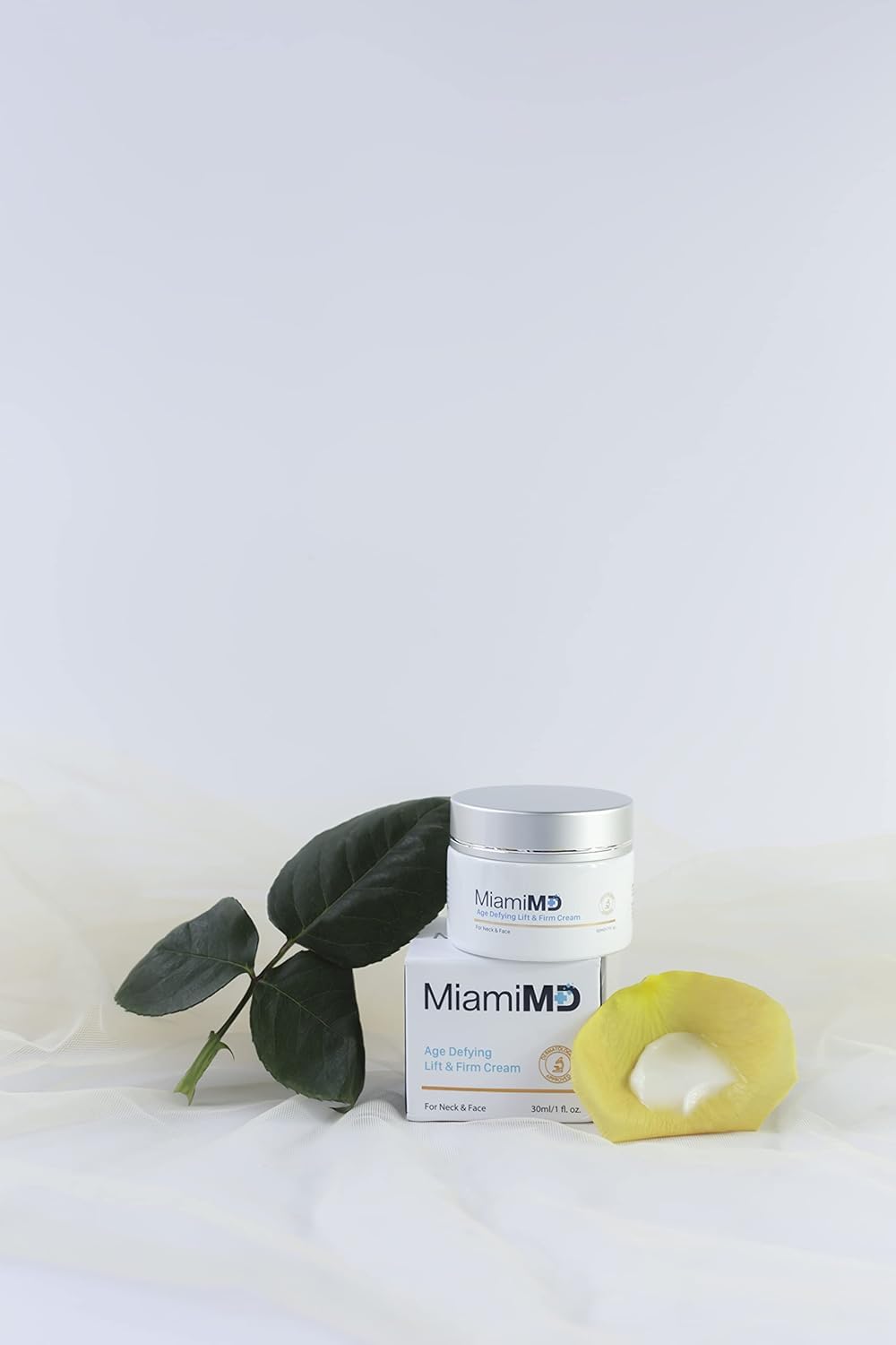 Label highlights Progeline, Matrixyl 3000, Argireline ingredients.