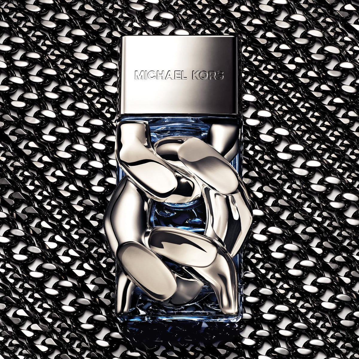 Michael Kors Pour Homme cap-detail highlights premium finishing for a refined grooming ritual.