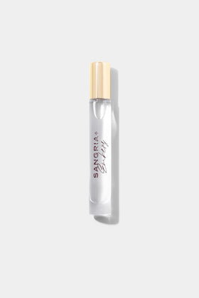 Top notes: orange, green apple, saffron opening the fragrance