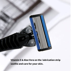 MIECHUA ergonomic anti-slip handle improves control during the shave.