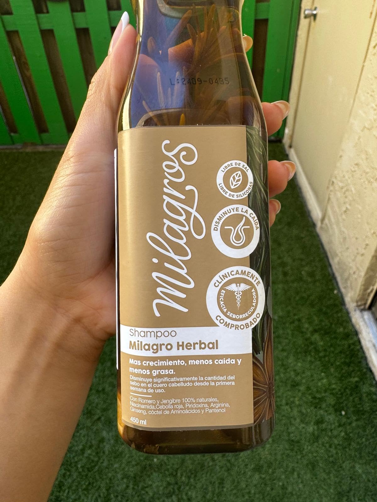 MILAGROS Rosemary Shampoo designed for thin or oily hair types