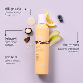 milk_shake Curl Passion creamy lather ready to cleanse curls.