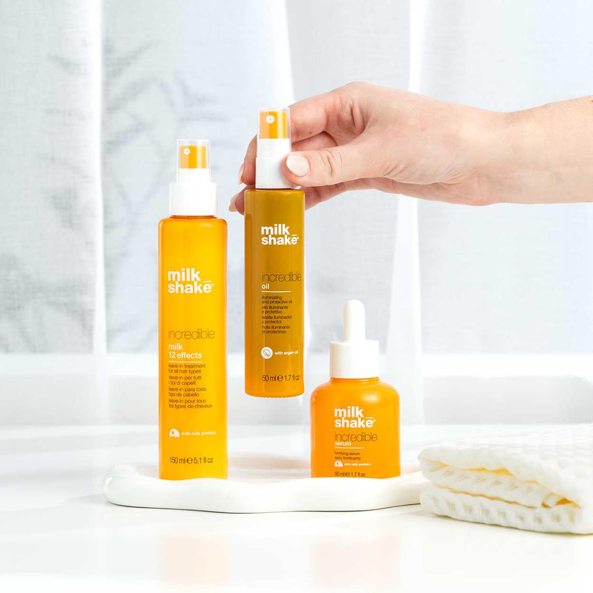 milk_shake Incredible Oil daily-use hydration for soft, resilient hair.