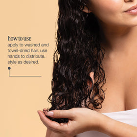 Milk_Shake Curl Passion Defining Gel close-up shows smooth, sealed cuticles.