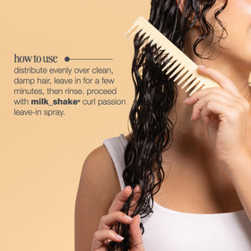 Milk_shake Curl Passion packaging emphasizes organic pracaxi and babassu oils.