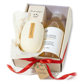 Mimosu rice water shampoo bar closeup showing cleansing action for a refreshed scalp