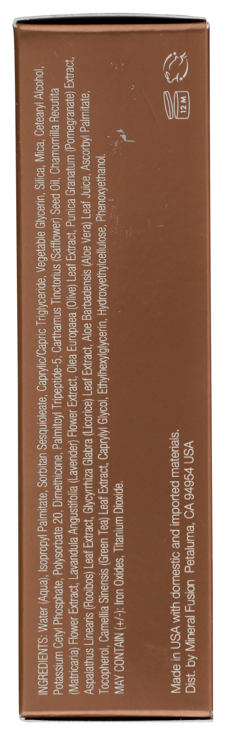 Mineral Fusion foundation texture close-up highlighting lightweight matte formula.