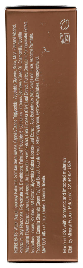 Mineral Fusion foundation texture close-up highlighting lightweight matte formula.