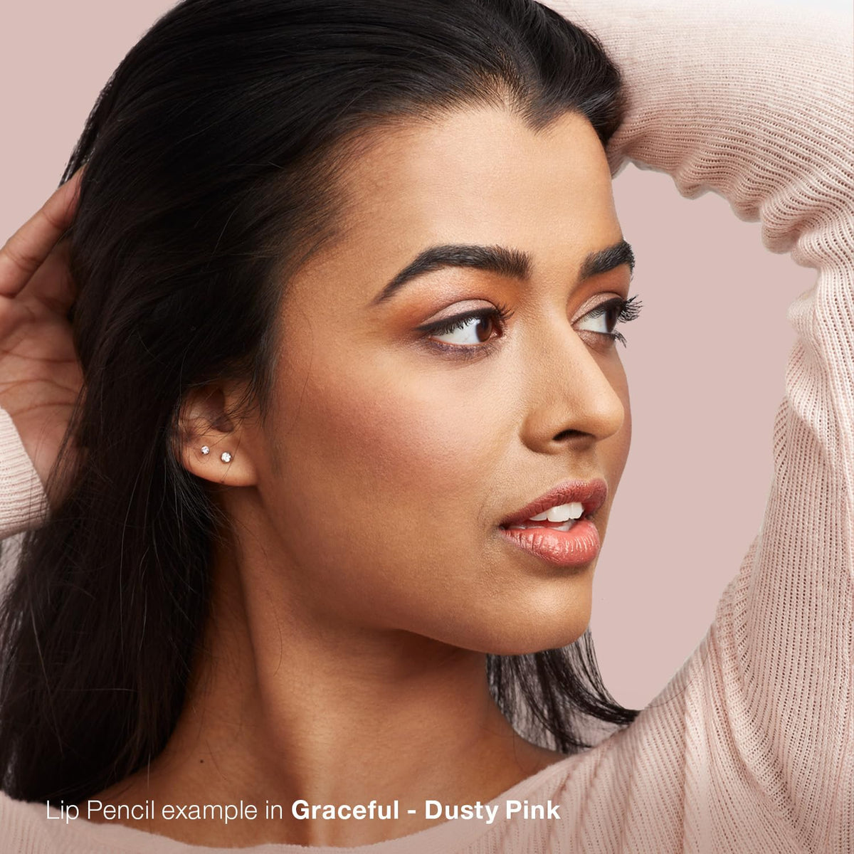 Graceful lip pencil delivers a velvety finish for lasting definition