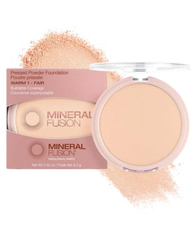 Mineral Fusion pressed powder foundation Warm 1 compact delivers a matte finish.
