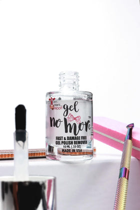 MINI MANI MOO glitter nail polish removal close up shows precise application