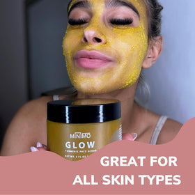 Minimo Glow Citrus Peach with heart applicator demonstrates easy, precise exfoliation.