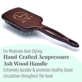 MINT color-treated hair-friendly brush supports gentle styling.