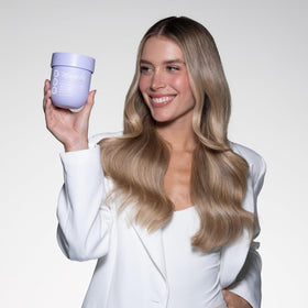 Cream texture of Miracles By Milagros mask ready to nourish dry hair.