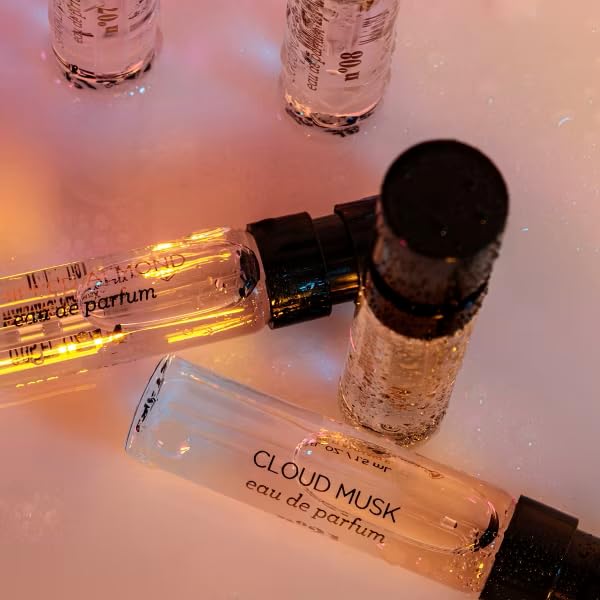 MIX:BAR Cloud Musk scent discovery image features soft, clean musk ideas for evenings.