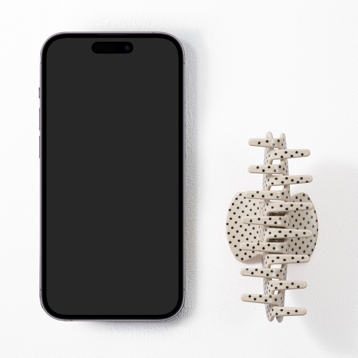 Mixcbe 4-inch acetate clip designed to support buns and ponytails with elegance.