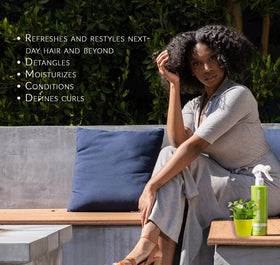 Mixed Chicks fast moisturizing spray on hair for quick refresh