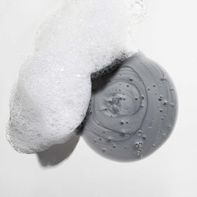 Coconut clarifier diagram demonstrates Mizani's natural cleansing power.