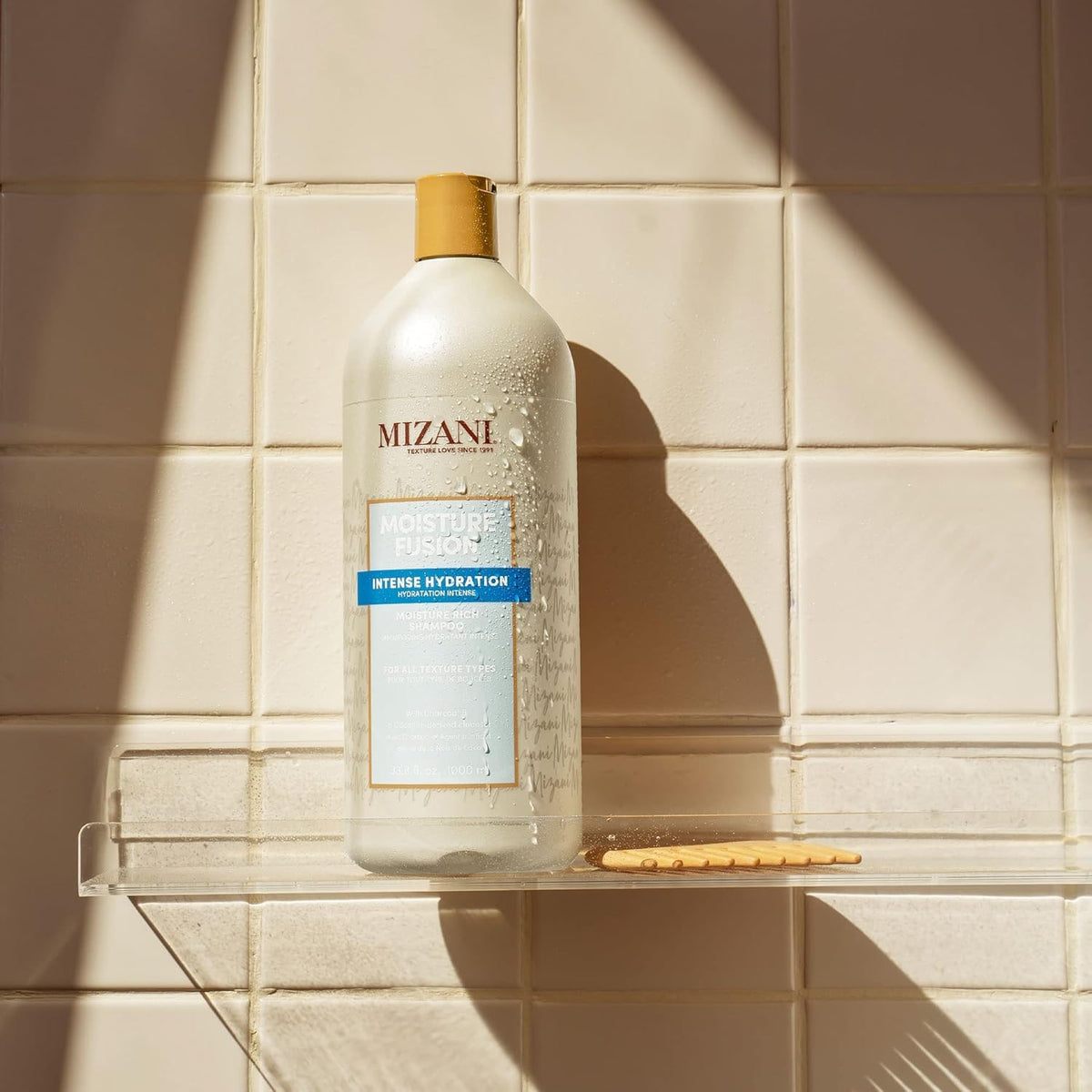 Soft, detangled curls after washing with Mizani Moisture Fusion