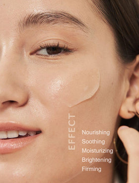 MIZON Snail Recovery Gel Cream jar demonstrates easy application and even coverage.