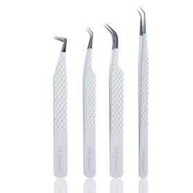 MK QUEENS lash tweezers 90-degree angle for precise lash placement and control.