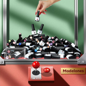 Modelones easy-glide brush ensures smooth, even gel application.