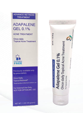 Mohnark Adapalene gel application showing pore clarity and daily use.