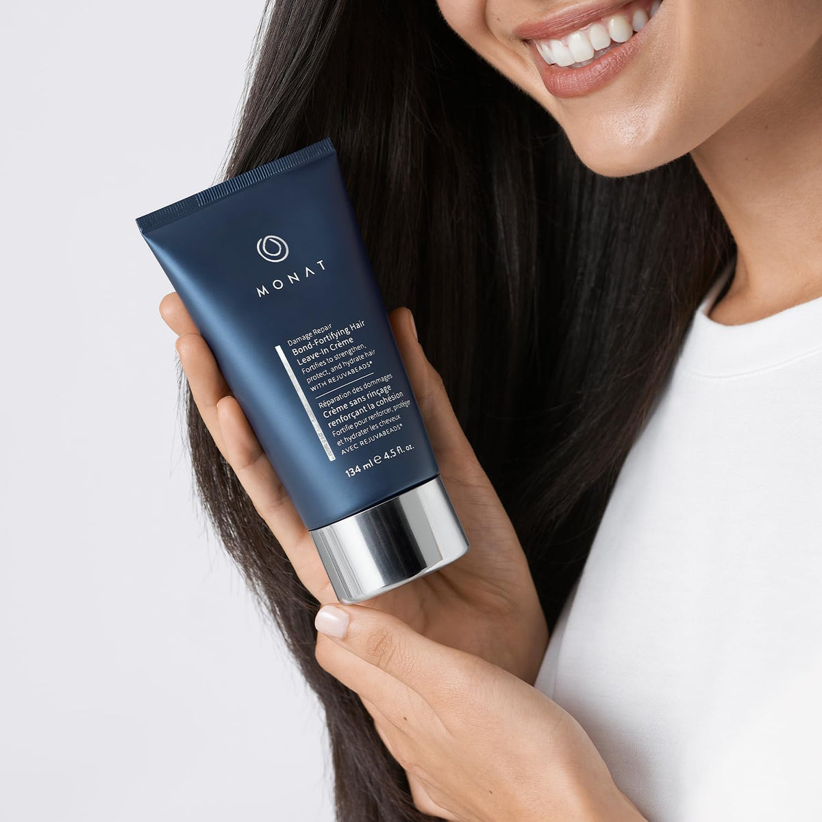 MONAT Damage Repair Creme pump enables easy, mess-free application for daily styling.