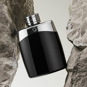 Montblanc Legend cap and spray demonstrating precise, comfortable application.