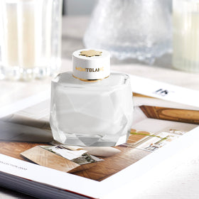 Montblanc Signature atomizer spray delivering smooth, even application across pulse points