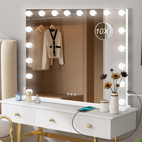 Moonee vanity mirror with 18 bulbs for even makeup lighting