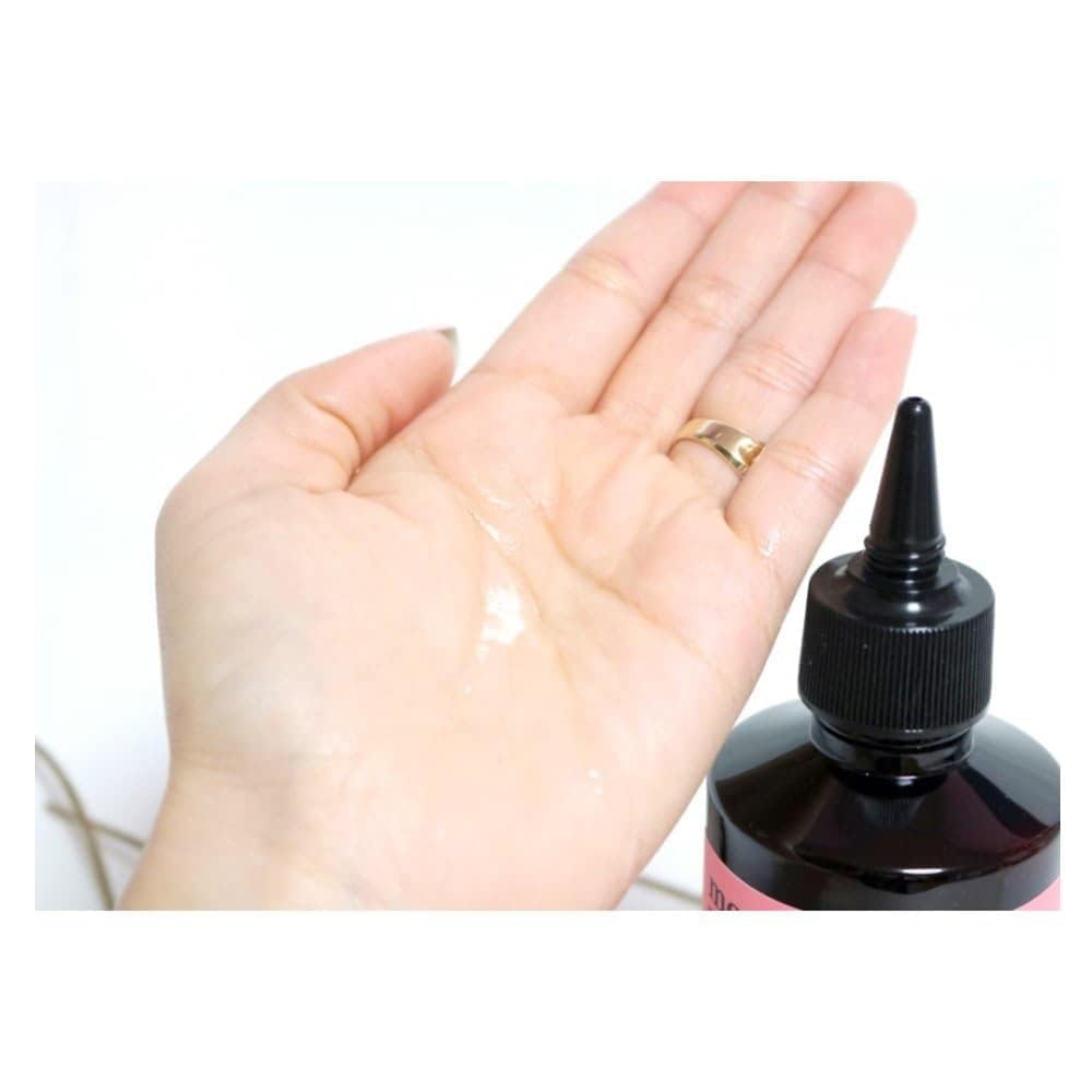 Moremo Water Treatment Miracle 10 label highlights premium hair care.