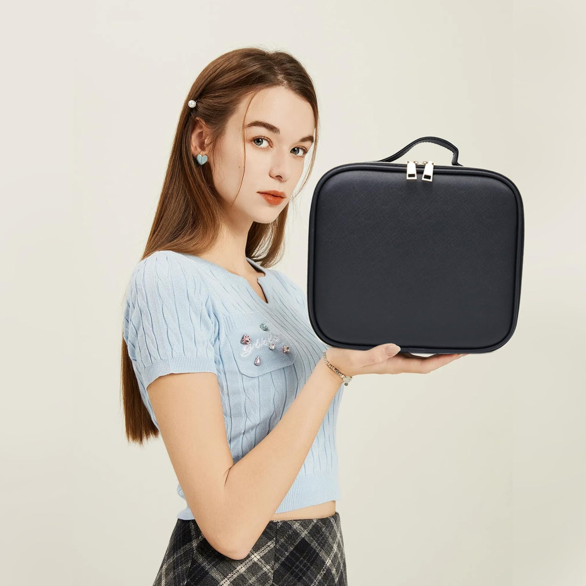 MORMID gift ready makeup bag suitable for travel needs
