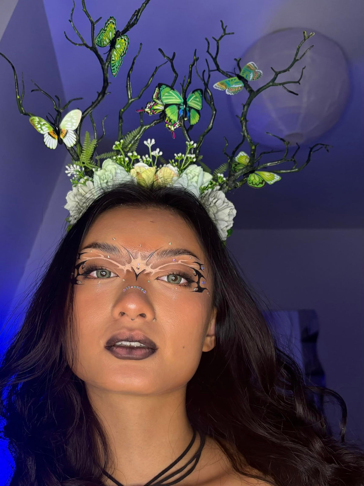 MOSTORY Green Flower Branch Headband side profile reveals a natural tree-inspired silhouette.
