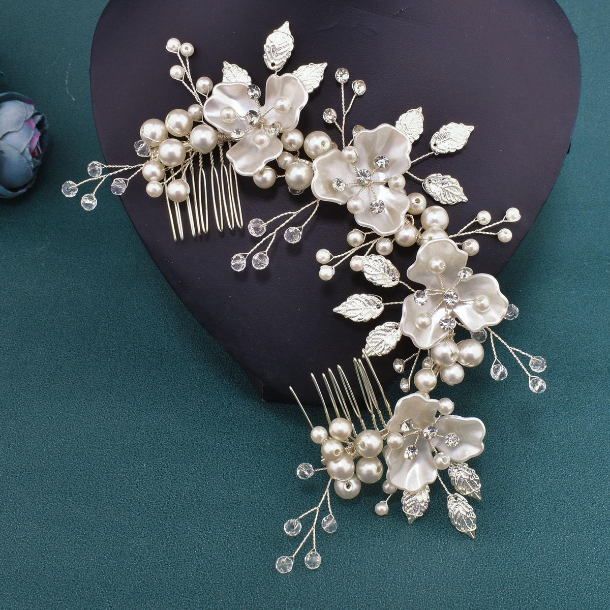 Mpoikba adjustable metal branches fit various hairstyles securely.